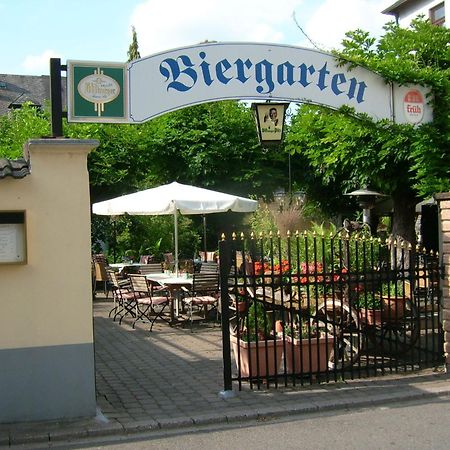 Goldener Pfropfenzieher Oberwesel Buitenkant foto