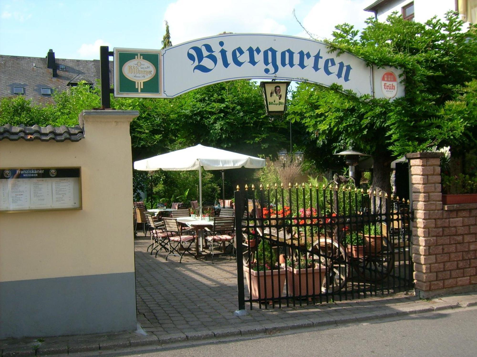 Goldener Pfropfenzieher Oberwesel Buitenkant foto