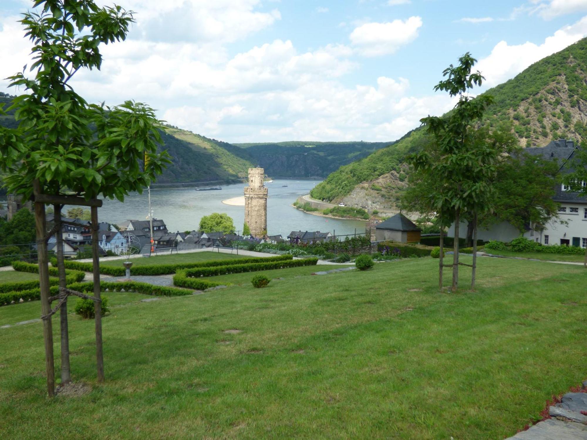 Goldener Pfropfenzieher Oberwesel Buitenkant foto